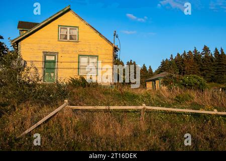 Fixer maison haute à Dildo, Terre-Neuve-et-Labrador, Canada Banque D'Images