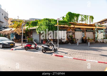 Jaffa, Israël - 10 octobre 2023 : vue depuis les rues historiques de Jaffa, une ancienne ville portuaire Levantine fondée par les Cananéens qui fait maintenant partie o Banque D'Images