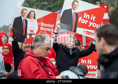 Le Premier ministre néo-zélandais Chris Hipkins fait campagne avant les élections générales de ce mois-ci, Nelson. Banque D'Images
