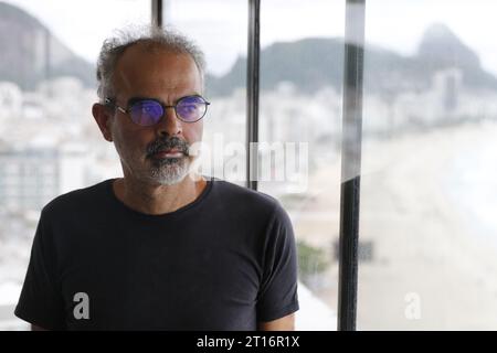 Portrait de Gonçalo M. Tavares, écrivain portugais né à Luanda, Angola - Rio de Janeiro, Brésil 10.10.2023 Banque D'Images