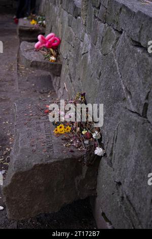 Salem, ma. Décorations Halloween festoon Derby St dans le centre-ville de Salem, ma. 9 octobre 2023. Veronica Bruno / Alamy Live News Banque D'Images