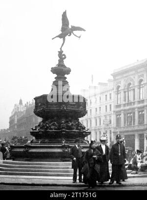 Statue d'Eros, Piccadilly Circus, Londres, époque victorienne Banque D'Images