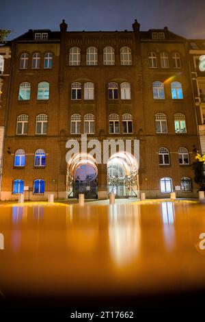 Berlin, Allemagne. 12 octobre 2023. Le bâtiment de façade de la synagogue Rykestraße dans le quartier Prenzlauer Berg de Berlin. Crédit : Christoph Soeder/dpa/Alamy Live News Banque D'Images