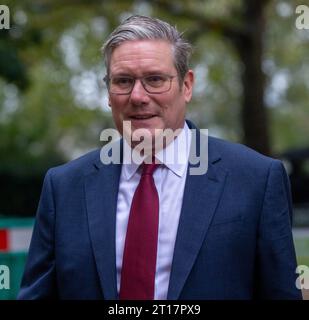 Londres, Angleterre, Royaume-Uni. 12 octobre 2023. Le chef du Parti travailliste KEIR STARMER est vu à Westminster alors qu'il apparaît sur les radios locales de la BBC. (Image de crédit : © Tayfun Salci/ZUMA Press Wire) USAGE ÉDITORIAL SEULEMENT! Non destiné à UN USAGE commercial ! Banque D'Images