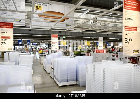 Zaventem, Belgique. 12 octobre 2023. L'illustration montre le magasin après la présentation des résultats de l'année d'Ikea Belgique, au magasin Ikea Zaventem, jeudi 12 octobre 2023. La chaîne suédoise de magasins de meubles Ikea compte huit magasins en Belgique. BELGA PHOTO DIRK WAEM crédit : Belga News Agency/Alamy Live News Banque D'Images