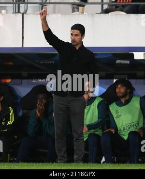 Mikel Arteta Manager d'Arsenal. - RC Lens v Arsenal, UEFA Champions League, Groupe B, Stade Bollaert-Delelis, Lens, France. - 3 octobre 2023. Usage éditorial uniquement - des restrictions DataCo s'appliquent. Banque D'Images