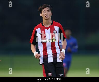 Ji soo Kim de Brentford B. - Chelsea U21 contre Brentford B, amical de pré-saison, Chelsea FC Cobham Training Ground, Surrey. - 1 août 2023. Usage éditorial uniquement - des restrictions DataCo s'appliquent. Banque D'Images