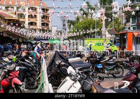 Binh Tay Market Scene, parking public pour motos, Ho Chi Minh ville, Vietnam. Banque D'Images