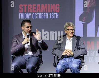 MIAMI, FL-OCT 11 : le producteur, réalisateur Orlando Cicilia III et l’acteur Eric Roberts sont vus lors de l’avant-première de “HAMMER” au Koubek Center à Miami, Floride, le 11 octobre 2023. (Photo Alberto E. Tamargo/Sipa USA) Banque D'Images