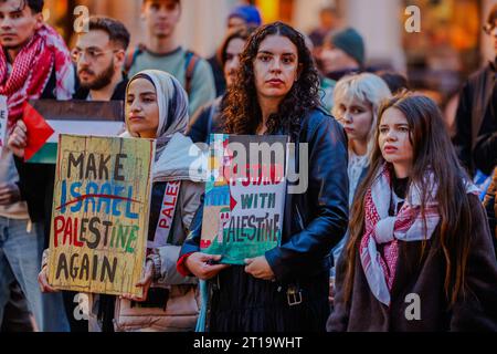 Wroclaw, Wroclaw, Pologne. 12 octobre 2023. Organiser une manifestation à Wroclaw contre le meurtre de Palestiniens par Israël. n/z Free Palestine démonstration (crédit image : © Krzysztof Zatycki/ZUMA Press Wire) À USAGE ÉDITORIAL SEULEMENT! Non destiné à UN USAGE commercial ! Banque D'Images