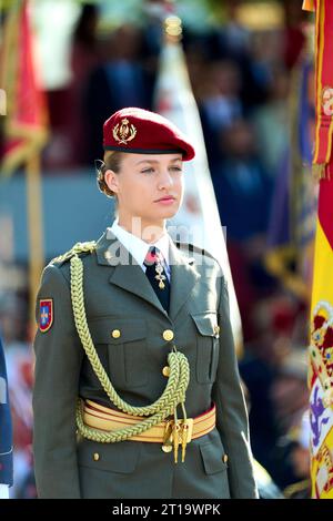 Madrid. Espagne. 20231012, le roi Felipe VI d'Espagne, la princesse héritière Leonor assiste à la fête nationale : Parade militaire le 12 octobre 2023 à Madrid, Espagne Banque D'Images
