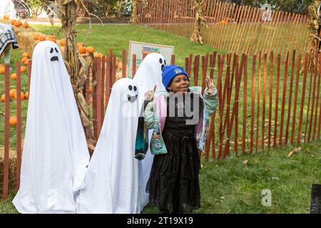 Detroit, Michigan - des milliers de personnes ont assisté au Detroit Harvest Fest & Food Truck Rally. Parrainé par le Detroit Riverfront Conservancy, l'événement de deux jours Banque D'Images