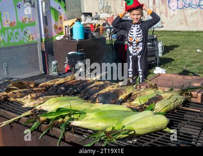 Detroit, Michigan - des milliers de personnes ont assisté au Detroit Harvest Fest & Food Truck Rally. Parrainé par le Detroit Riverfront Conservancy, l'événement de deux jours Banque D'Images