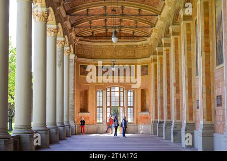 Säulengang, Trinkhalle, Kurpark, Baden-Baden, Bade-Wurtemberg, Allemagne Banque D'Images