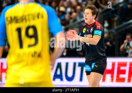 Wetzlar, Allemagne. 12 octobre 2023. Handball, femmes : qualification pour le Championnat d'Europe Allemagne vs Ukraine : Alina Grijseels d'Allemagne en action. Crédit : Marco Wolf/dpa/Alamy Live News Banque D'Images