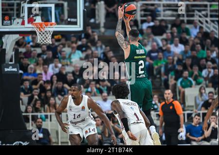 Athènes, Lombardie, Grèce. 12 octobre 2023. 2 LUCA VILDOZA du Panathinaikos Athènes lors de l'Euroleague, Round 2, match entre le Panathinaikos Athènes et le FC Bayern Munich à Oaka Altion le 12 octobre 2023, à Athènes, Grèce. (Image de crédit : © Stefanos Kyriazis/ZUMA Press Wire) USAGE ÉDITORIAL SEULEMENT! Non destiné à UN USAGE commercial ! Banque D'Images