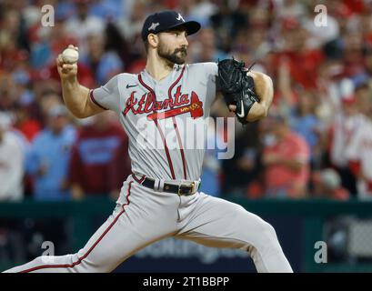 Philadelphie, États-Unis. 12 octobre 2023. Les Braves d’Atlanta, le lanceur débutant Spencer Strider, lance en première manche contre les Phillies de Philadelphie dans le quatrième match d’une série de division de la Ligue nationale de la MLB au Citizens Bank Park à Philadelphie, le jeudi 12 octobre 2023. Photo de Laurence Kesterson/UPI crédit : UPI/Alamy Live News Banque D'Images