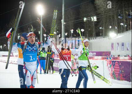 VITKOVA Veronika, SOUKALOVA Gabriela, SOUKUP Jaroslav und MORAVEC Ondrej CZE Jubel 2.Platz 2x6 km Frauen + 2x7.5 km Herren Mixed Staffel Laura Cross Country and Biathlon Center XXII. Olympische Winterspiele Sotchi, Russland Am 19.02.2014 Banque D'Images