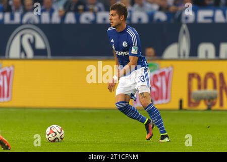 Roman Neustaedter (33 - FC Schalke 04) Aktion FC Schalke 04 - FC Bayern Muenchen 1:1 Fussball Bundesliga saison 2014/2015 in Gelsenkirchen, Deutschland Am 30.08.2014 Banque D'Images