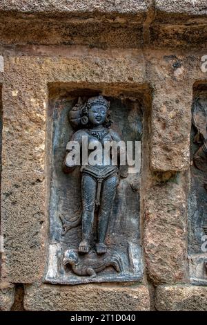 07 21 2007 l'un des soixante-quatre yoginis du temple Yogini du 9e siècle, vénéré pour leur aide à la déesse Durga, Hirapur près de Bhubaneshwar Banque D'Images