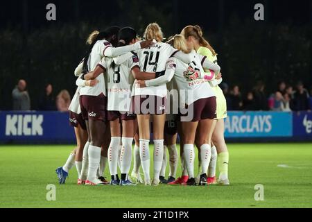 Everton Women v Manchester City Women THE FA WOMEn'S LEAGUE CUP LIVERPOOL, ANGLETERRE - 11 OCTOBRE 2023 Aston Villa se tient devant le match de la FA Women's Continental Tyres League Cup Northern Section Group B entre Everton et Manchester City au Walton Hall Park le 11 octobre 2023 à Liverpool, Angleterre. (Photo d'Alan Edwards pour f2images) Banque D'Images