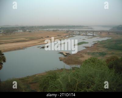 Le fleuve Niger à Niamey Banque D'Images