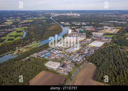 Luftbild, Industriepark Dorsten/Marl mit DHL Paketzentrum, Schleuse Dorsten am Wesel-Datteln-Kanal, Hervest, Dorsten, Ruhrgebiet, Nordrhein-Westfalen, Deutschland ACHTUNGxMINDESTHONORARx60xEURO *** vue aérienne, parc industriel Dorsten Marl avec DHL Parcel Center, écluse Dorsten au canal Wesel Datteln, Hervest, Dorsten, région de la Ruhr, Rhénanie du Nord Westphalie, Allemagne ATTENTIONxMINESTHONORARx60xEURO Banque D'Images