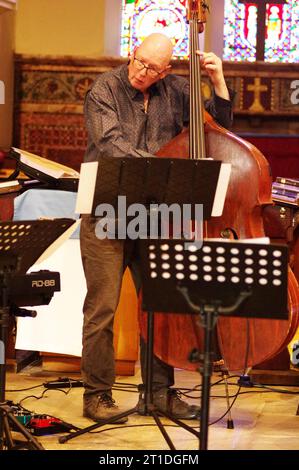 Dave Jones, Brandon Allen Turrentine Project, St. Il est à Andrews Church, Hove, East Sussex, mai 2023. Banque D'Images