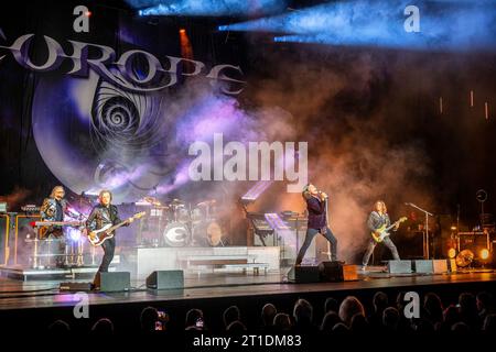Oslo, Norvège. 08 octobre 2023. Le groupe de rock suédois Europe donne un concert live à Operaen à Oslo. Ici, le chanteur Joey Tempest est vu en direct sur scène. (Crédit photo : Gonzales photo - Terje Dokken). Banque D'Images
