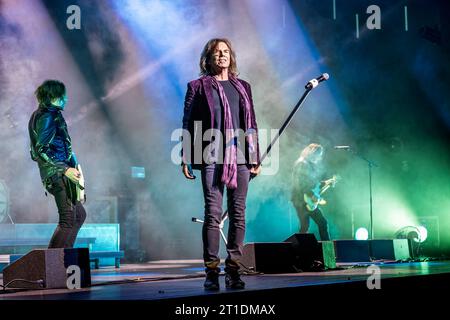 Oslo, Norvège. 08 octobre 2023. Le groupe de rock suédois Europe donne un concert live à Operaen à Oslo. Ici, le chanteur Joey Tempest est vu en direct sur scène. (Crédit photo : Gonzales photo - Terje Dokken). Banque D'Images