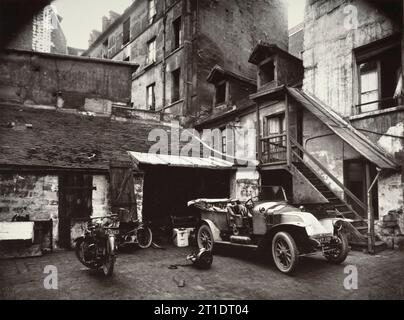 Cour, rue de Valence, 1922, (1956). Banque D'Images