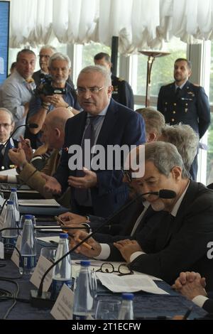 Pozzuoli, Italie. 13 octobre 2023. Rencontre technico-opérationnelle avec les maires et les institutions sur le phénomène du bradyséisme dans les champs phlégréens. Crédit : Live Media Publishing Group/Alamy Live News Banque D'Images