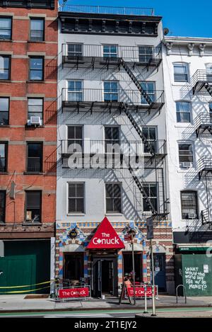 Bar à thème canadien au milieu de la ville de New York. Banque D'Images