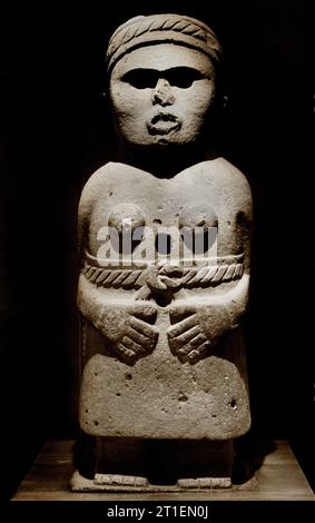 Déesse de Huaxteca - Femme Olmèque Statue en pierre Musée national d'anthropologie de Mexico Banque D'Images