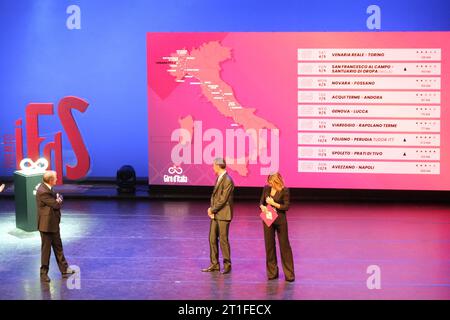 Trente, Italie. 13 octobre 2023. Cérémonie de présentation officielle du Giro dâItalia 2024 au Teatro sociale le 13 octobre 2023, trente, Italie. Crédit : Agence photo indépendante/Alamy Live News Banque D'Images