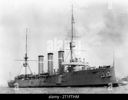 . La classe Monmouth croiseur HMS Cumberland blindé Banque D'Images