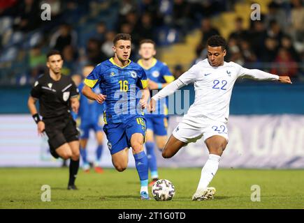 Sarajevo, Bosnie-Herzégovine. 13 octobre 2023. Desire Doue, de France, tire au but lors du match de qualification U21 EURO du Groupe H entre la Bosnie-Herzégovine et la France au stade Grbavica de Sarajevo, en Bosnie-Herzégovine, le 13 octobre 2023. Photo : Armin Durgut/PIXSELL crédit : Pixsell/Alamy Live News Banque D'Images