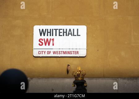 Londres, Royaume-Uni : 16 septembre 2023 : panneau de rue Whitehall dans la Cité de Westminster Banque D'Images