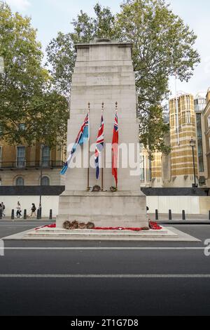 Londres, Royaume-Uni : 16 septembre 2023 : le cénotaphe est un mémorial de guerre sur Whitehall à Londres. Il a été conçu par Sir Edwin Lutyens et dévoilé en 1920 Banque D'Images