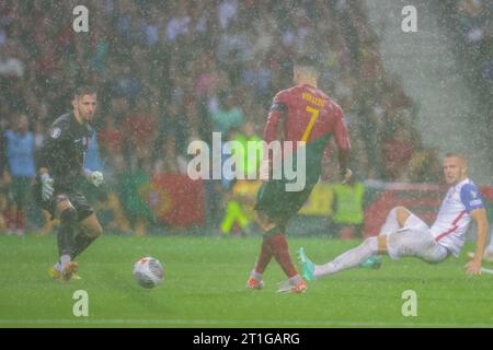 Porto, Portugal. 13 octobre 2023, UEFA Euro qualifications, Portugal vs Slovaquie, Porto, Portugal, Tour de qualification, Groupe J, Journée 7 de 10 à l'Estadio do Dragao, Cristiano Ronaldo, jouant pour la photographie portugaise par Odyssey/@guelbergoes crédit : Odyssey Images/Alamy Live News Banque D'Images