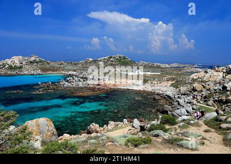 L'archipel des îles Lavezzi situé dans l'embouchure de Bonifacio. Cimetière marin des naufragés de la Semillante. Bonifacio, Corse, France Banque D'Images