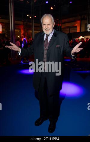 Prix - Goldene Henne 2023 Gunther Emmerlich BEI der Goldene Henne 2023 am 13.10.2023 im Studio 3 der Media City in Leipzig. *** Prix Golden Hen 2023 Gunther Emmerlich au Golden Hen 2023 le 13 10 2023 au Studio 3 de la Cité des médias à Leipzig Copyright : xEventpressxKochanx crédit : Imago/Alamy Live News Banque D'Images