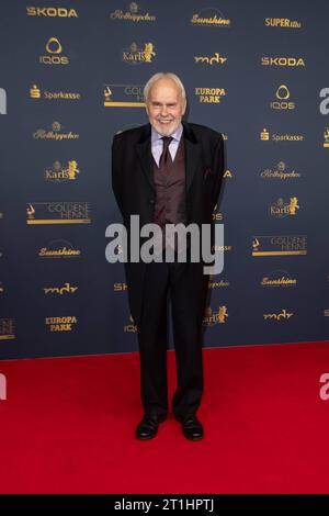 Prix - Goldene Henne 2023 Gunther Emmerlich BEI der Goldene Henne 2023 am 13.10.2023 im Studio 3 der Media City in Leipzig. *** Prix Golden Hen 2023 Gunther Emmerlich au Golden Hen 2023 le 13 10 2023 au Studio 3 de la Cité des médias à Leipzig Copyright : xEventpressxKochanx crédit : Imago/Alamy Live News Banque D'Images
