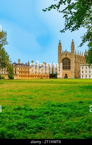 La chapelle du Kings College et le Clare College (à gauche) à l'Université de Cambridge, Angleterre, Royaume-Uni Banque D'Images