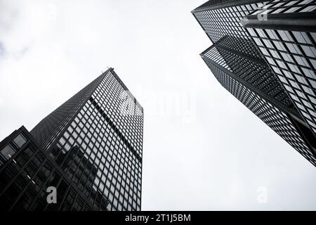 New York, État de New York États-Unis - 30 août 2023 - immeubles de bureaux modernes reflétant Manhattan, New York City, États-Unis Banque D'Images
