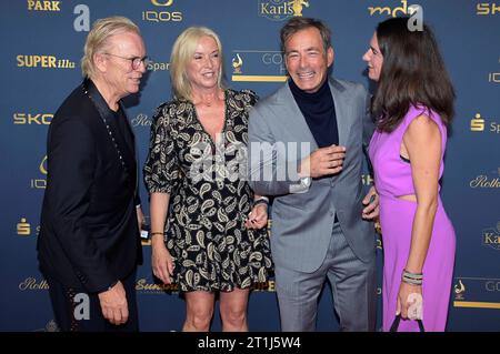 Gesine Lippert, Wolfgang Lippert, Jan Sosniok und Nadine Sosniok BEI der 29. Verleihung der Goldenen Henne 2023 im Studio 3 der Media City des MDR. Leipzig, 13.10.2023 *** Gesine Lippert, Wolfgang Lippert, Jan Sosniok et Nadine Sosniok lors de la cérémonie de remise des prix de la poule d'or 2023 29 au Studio 3 de la Cité des médias du MDR Leipzig, 13 10 2023 Foto:XF.xKernx/xFuturexImagex henne 3080 crédit : Imago/Alamy Live News Banque D'Images