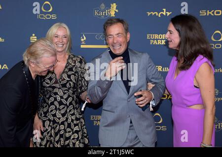 Gesine Lippert, Wolfgang Lippert, Jan Sosniok und Nadine Sosniok BEI der 29. Verleihung der Goldenen Henne 2023 im Studio 3 der Media City des MDR. Leipzig, 13.10.2023 *** Gesine Lippert, Wolfgang Lippert, Jan Sosniok et Nadine Sosniok lors de la cérémonie de remise des prix de la poule d'or 2023 29 au Studio 3 de la Cité des médias du MDR Leipzig, 13 10 2023 Foto:XF.xKernx/xFuturexImagex henne 3083 crédit : Imago/Alamy Live News Banque D'Images