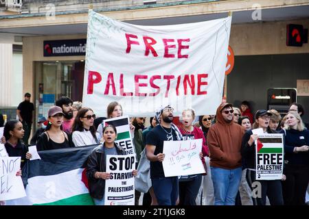 Free Palestine Protest Exeter centre-ville Banque D'Images