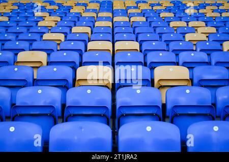 Vue générale des sièges de l'AFC Wimbledon lors du match de Sky Bet League One au Cherry Red Records Stadium, Londres. Date de la photo : Samedi 14 octobre 2023. Banque D'Images