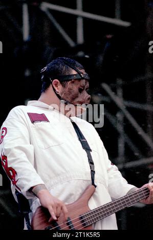 Monza Italie 2000-06-11, Paul Gray bassiste du groupe Slipknot lors du festival Gods of Metal au Stadio Brianteo Banque D'Images